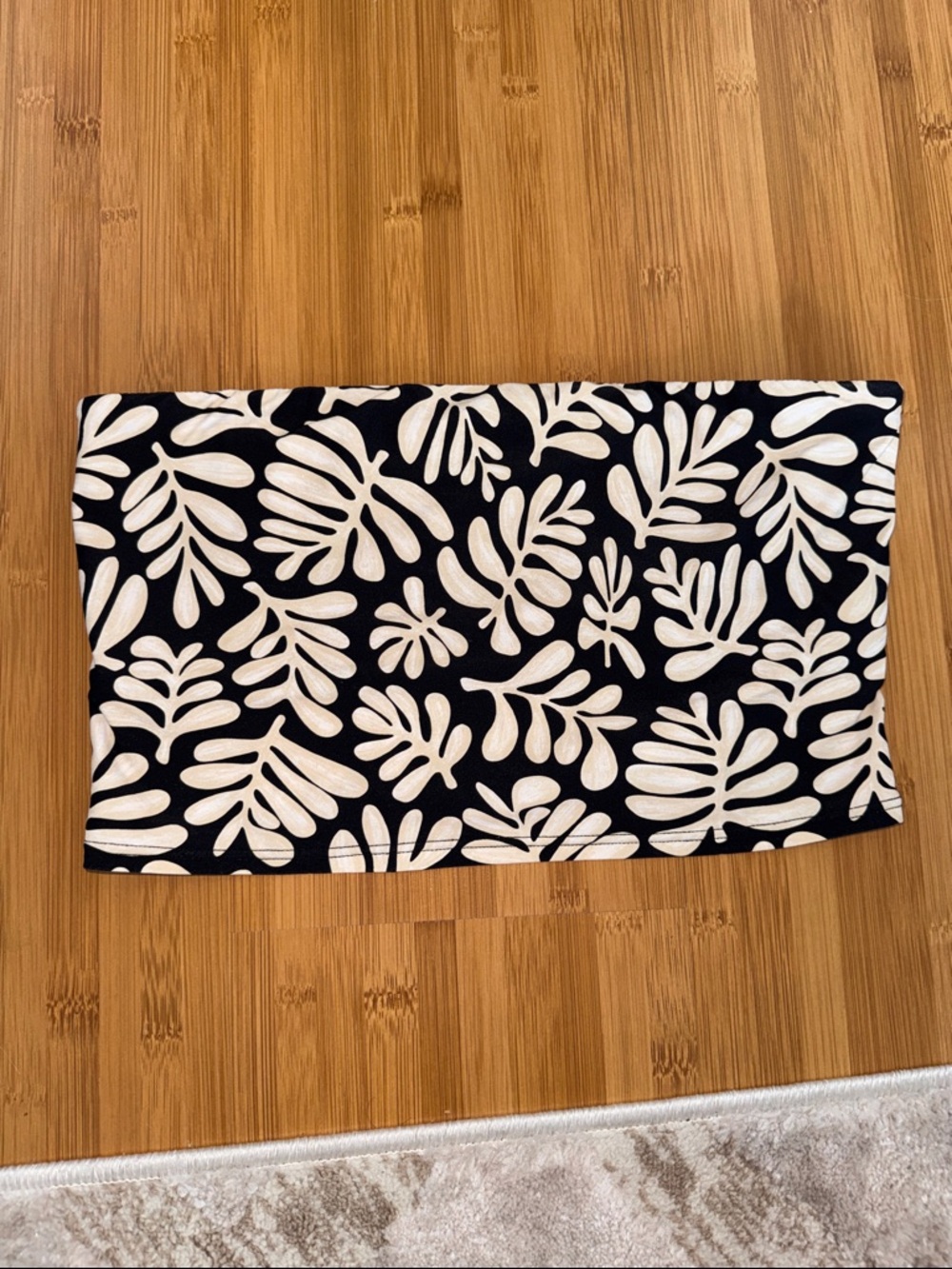 WeWoreWhat Black and Cream Strapless Top